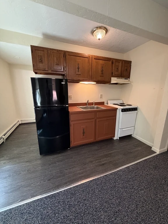 Studio bed, 1 bath apartment for rent at 8 Exchange Ct Unit 2, Waltham