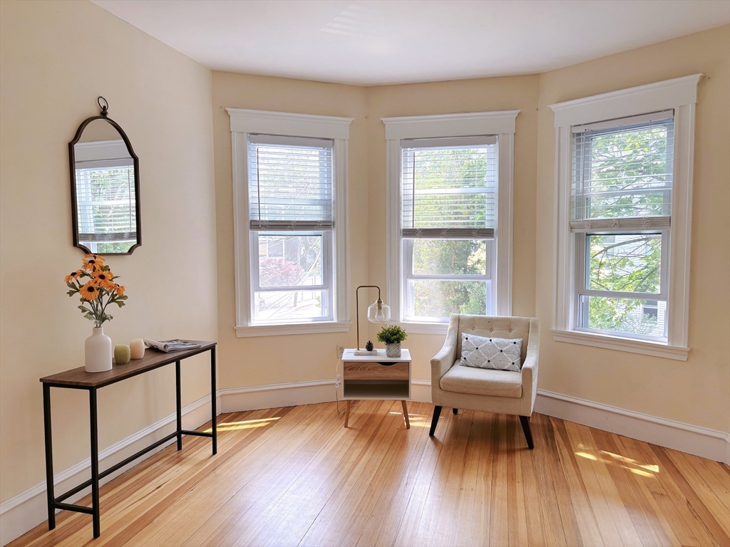 2 bed, 1 bath apartment for rent at 8 Fianwood Circle Unit 2, Inman Square — photo 5 of 12