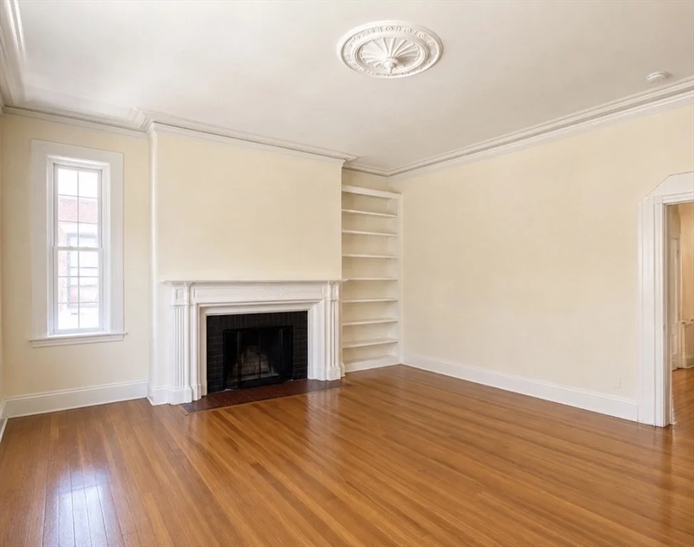 2 bed, 1 bath apartment for rent at 8 Fairfield St Unit 2, Back Bay — photo 2 of 5
