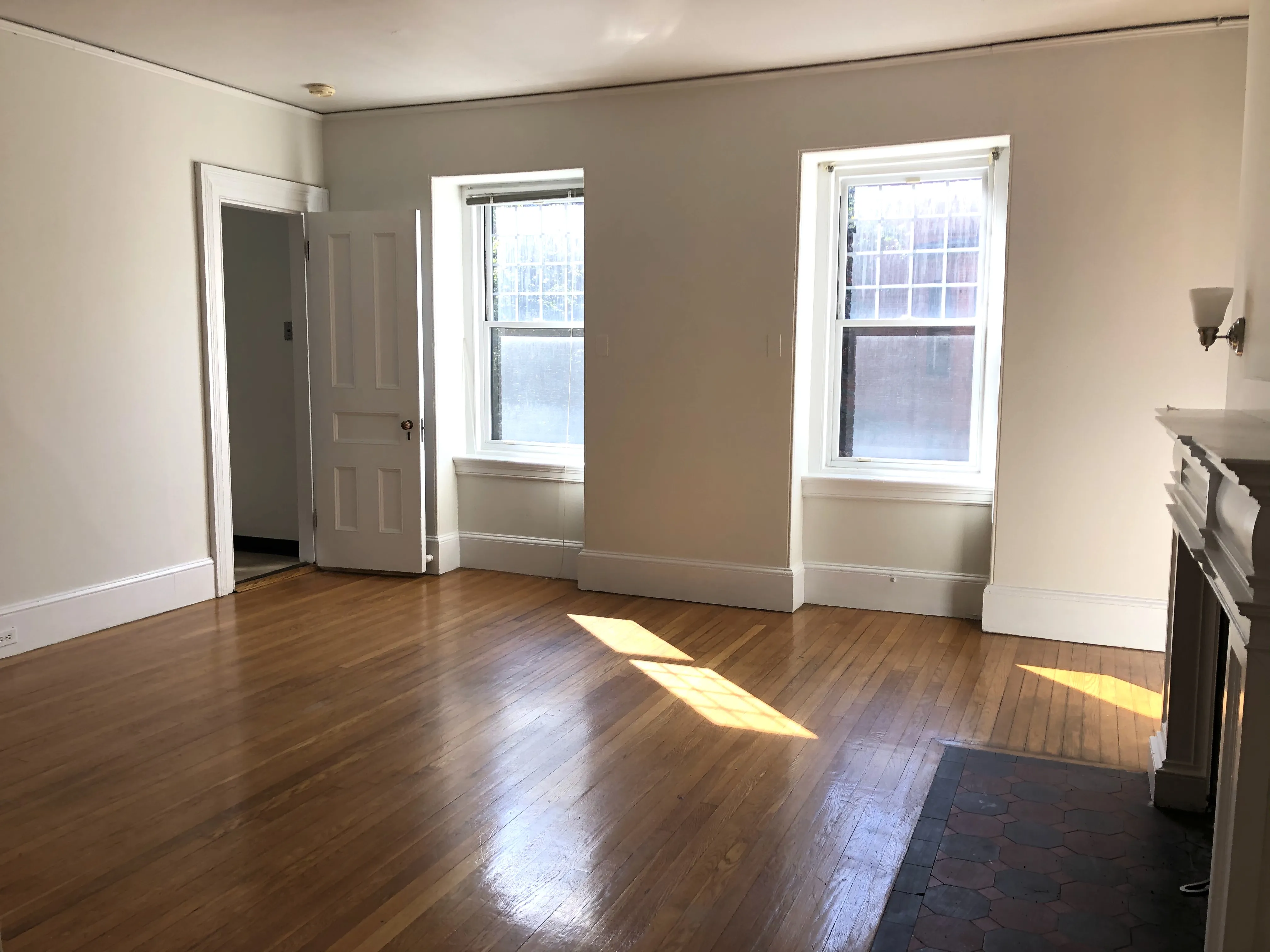 3 bed, 1 bath apartment for rent at 8 Fairfield St Unit 3A, Back Bay — photo 2 of 19