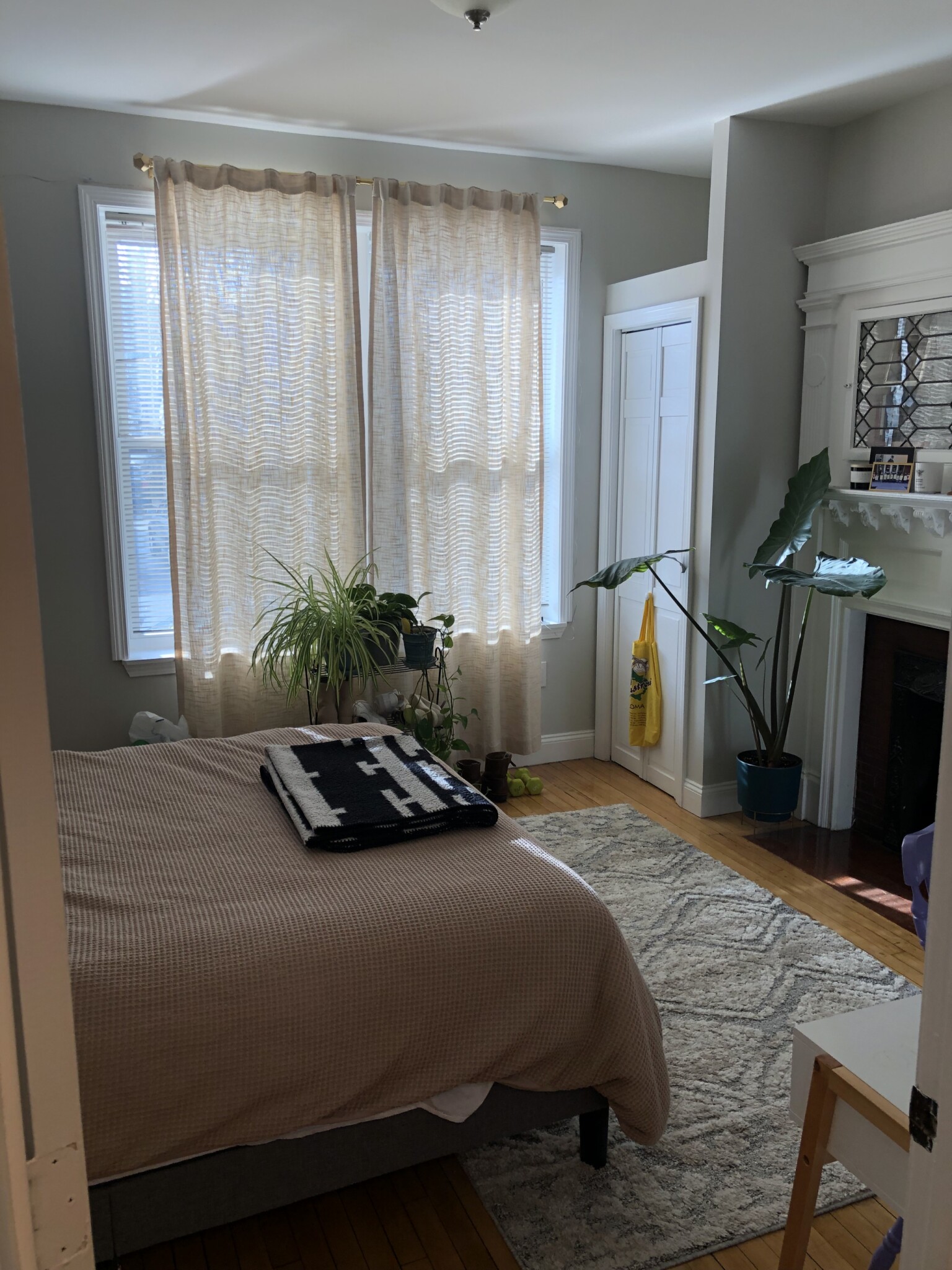 3 bed, 1 bath apartment for rent at 8 Farrington Ave Unit 2, Allston — photo 13 of 34
