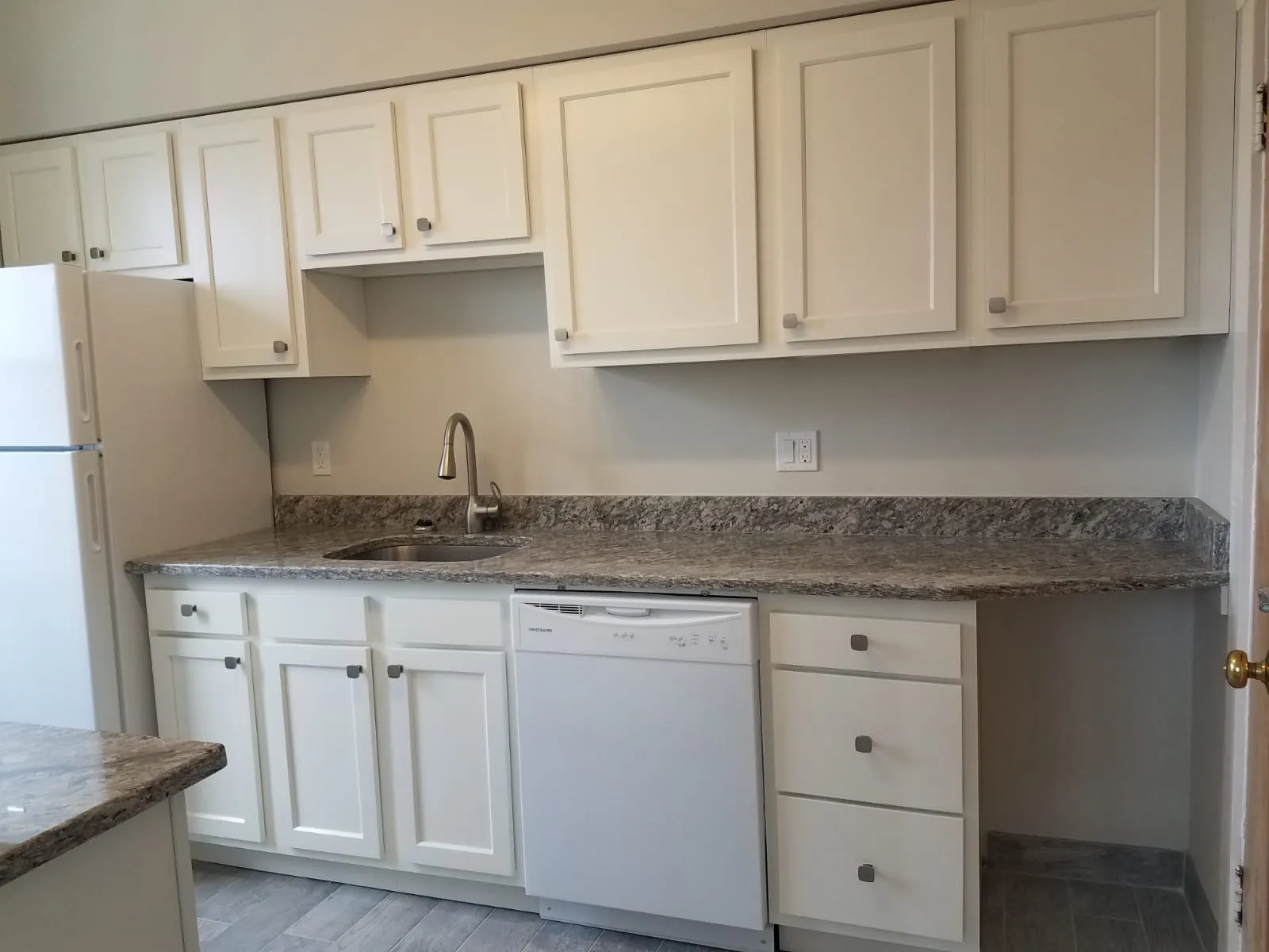 3 bed, 1 bath apartment for rent at 8 Farrington Ave Unit 3, Allston — photo 10 of 31