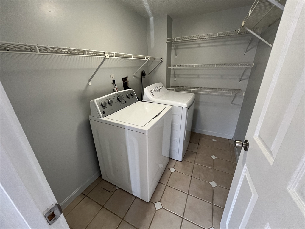 2 bed, 1 bath apartment for rent at 8 Federal St Unit 1 Rear, Warren — photo 7 of 9