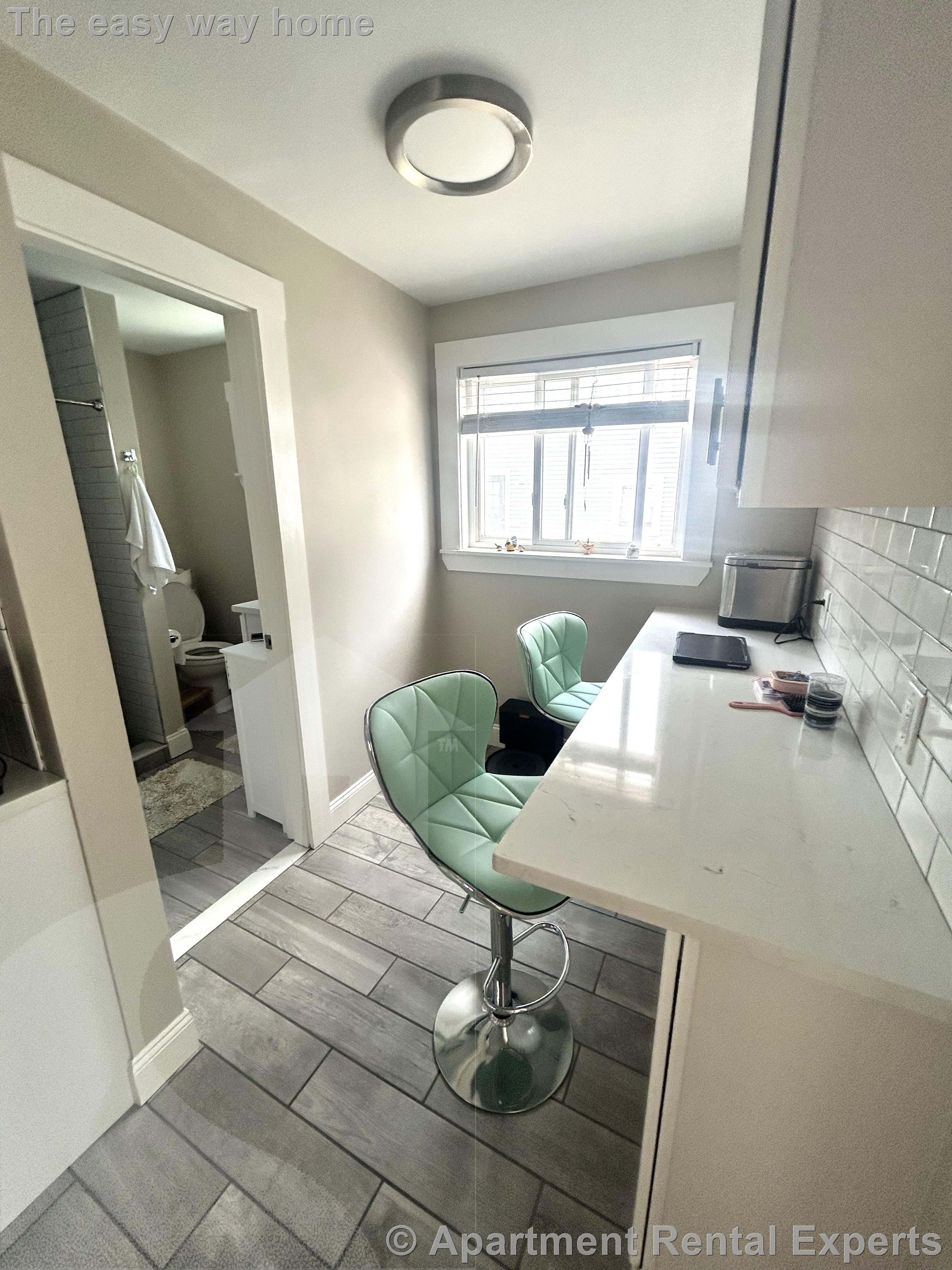 2 bed, 1 bath apartment for rent at 8 Fisk Ave Unit 1, Magoun Square — photo 4 of 7