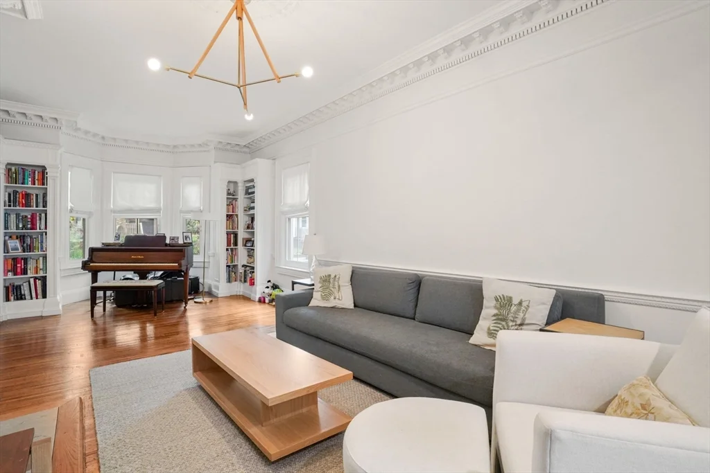 3 bed, 2 bath apartment for rent at 8 Florence St Unit 0, Cambridgeport — photo 9 of 25