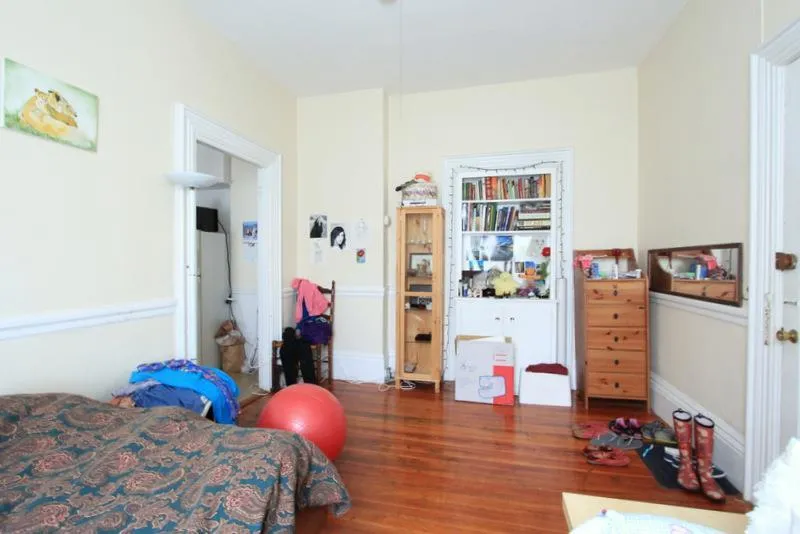 Studio bed, 1 bath apartment for rent at 8 Forest St Unit 1, Baldwin — photo 3 of 12