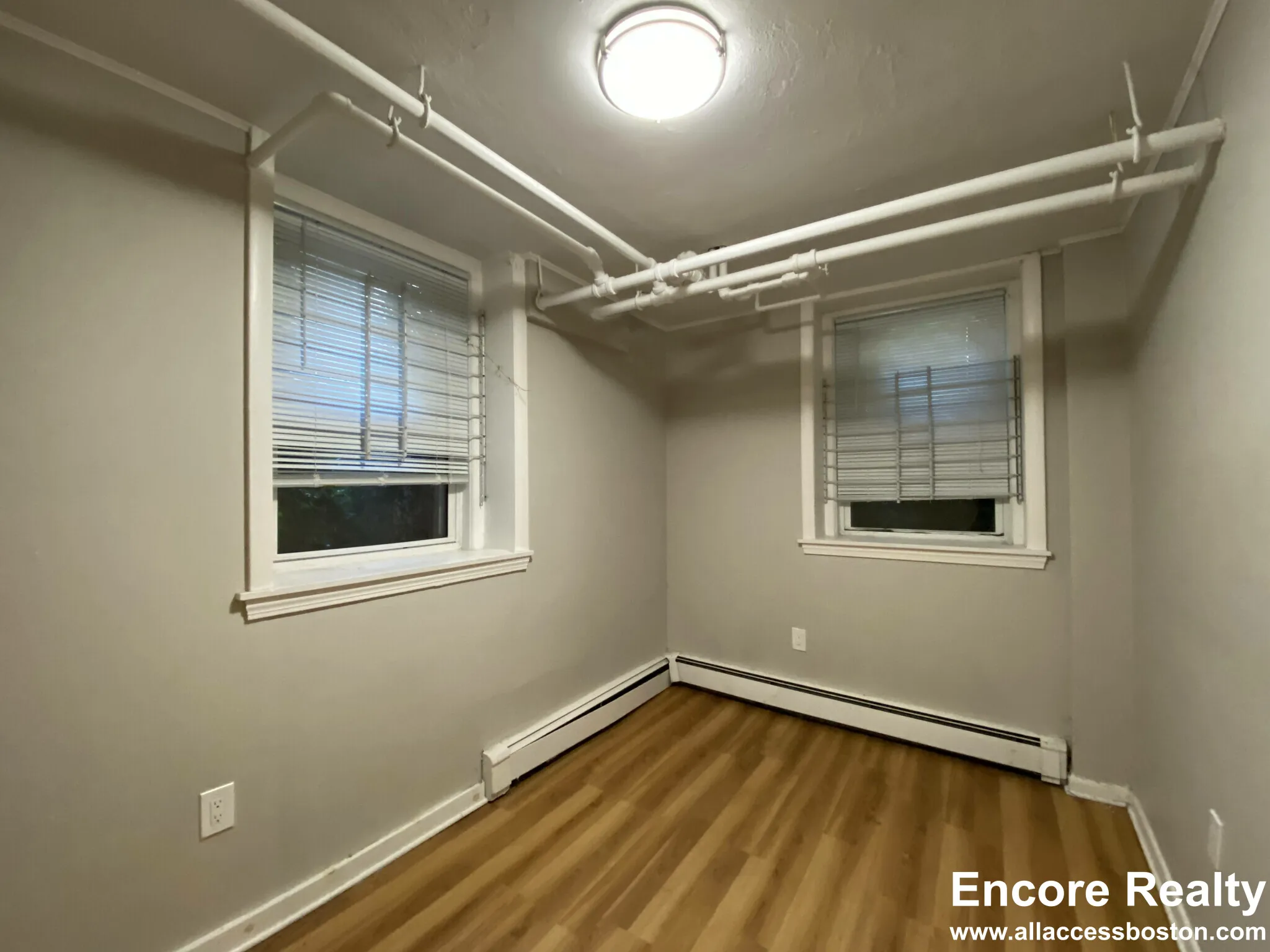 1 bed, 1 bath apartment for rent at 8 Forest St Unit B, Baldwin — photo 8 of 9