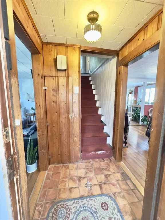 3 bed, 2 bath apartment for rent at 8 Fox Point, Dorchester — photo 5 of 39