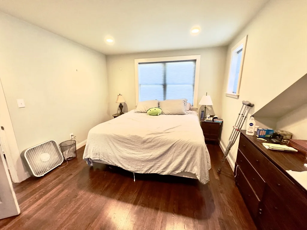 3 bed, 2 bath apartment for rent at 8 Fox Point, Dorchester — photo 31 of 39