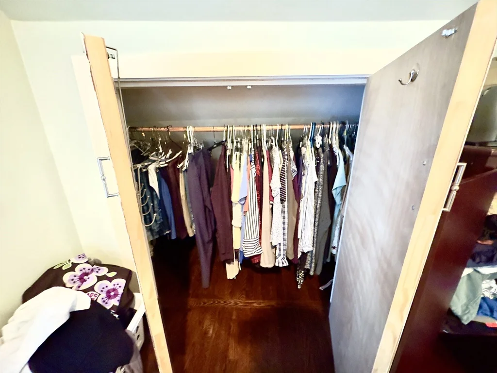 3 bed, 2 bath apartment for rent at 8 Fox Point, Dorchester — photo 37 of 39