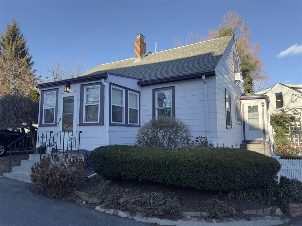 3 bed, 2 bath apartment for rent at 8 Fox Point, Dorchester — photo 1 of 39