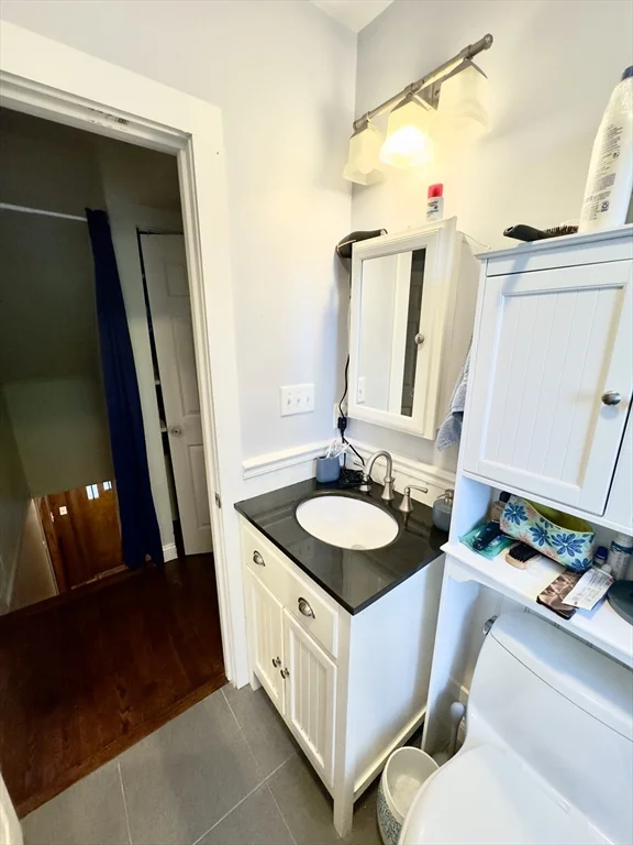 3 bed, 2 bath apartment for rent at 8 Fox Point, Dorchester — photo 28 of 39