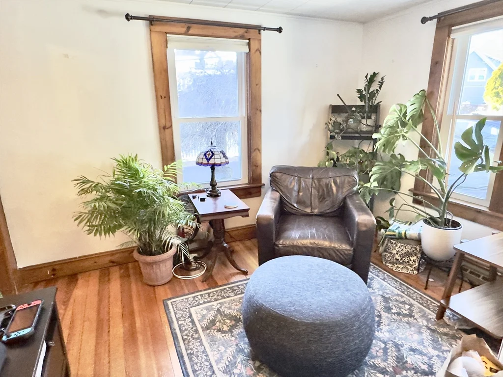 3 bed, 2 bath apartment for rent at 8 Fox Point, Dorchester — photo 8 of 39
