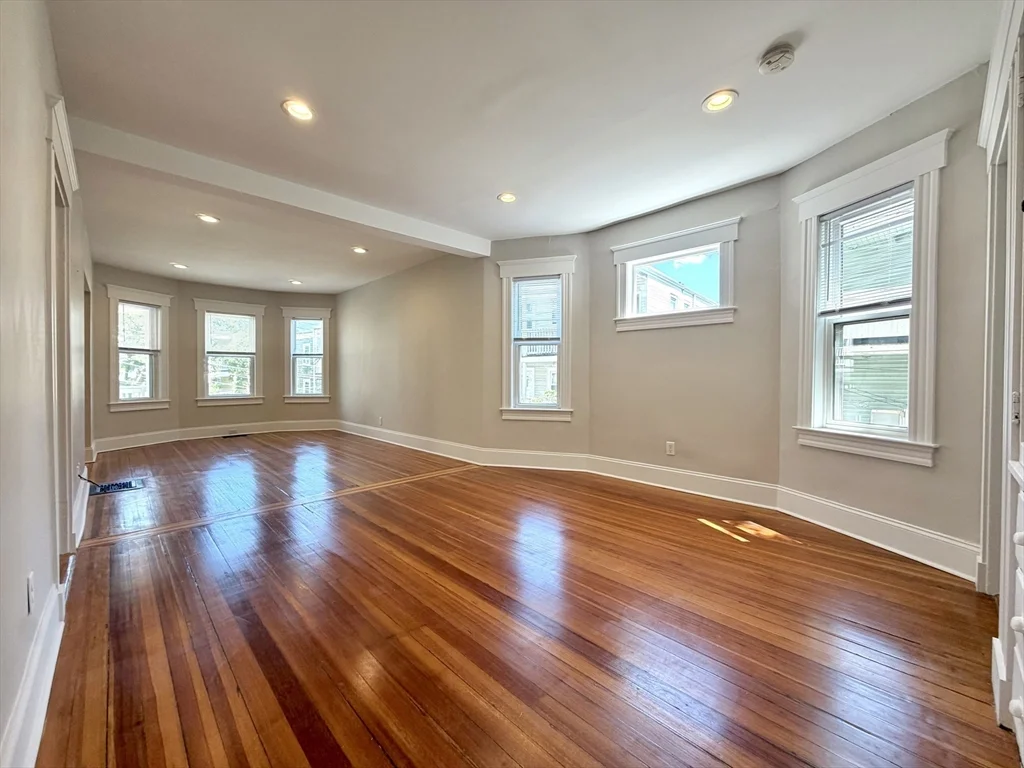 2 bed, 1 bath apartment for rent at 8 Fox St Unit 1, Dorchester — photo 3 of 17