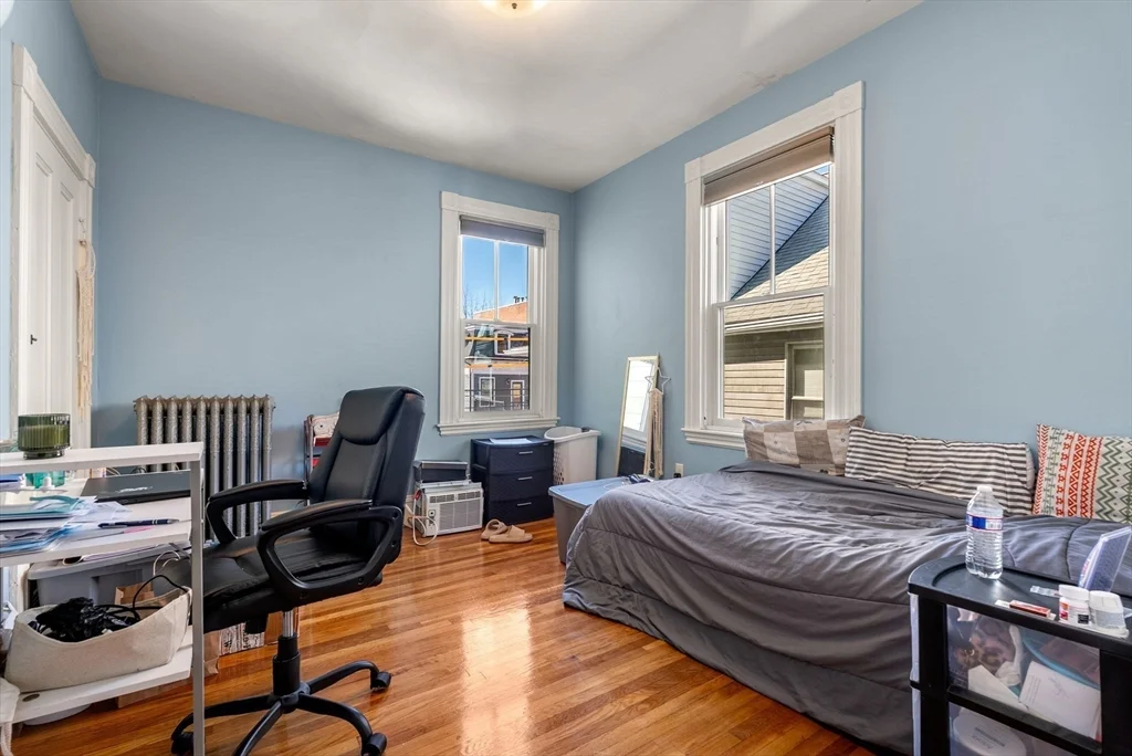 4 bed, 2 bath apartment for rent at 8 Franklin St Unit 2, East Somerville — photo 9 of 19
