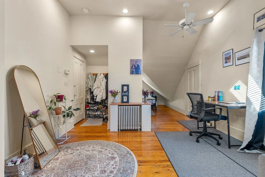 4 bed, 2 bath apartment for rent at 8 Franklin St Unit 2, East Somerville — photo 14 of 19