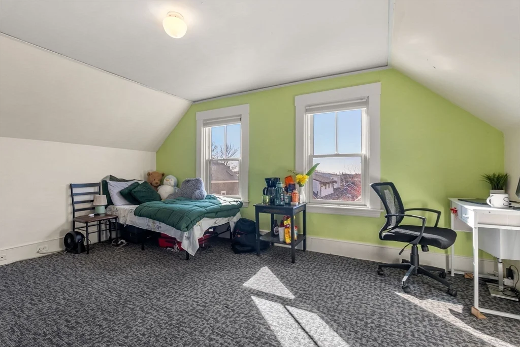 4 bed, 2 bath apartment for rent at 8 Franklin St Unit 2, East Somerville — photo 16 of 19
