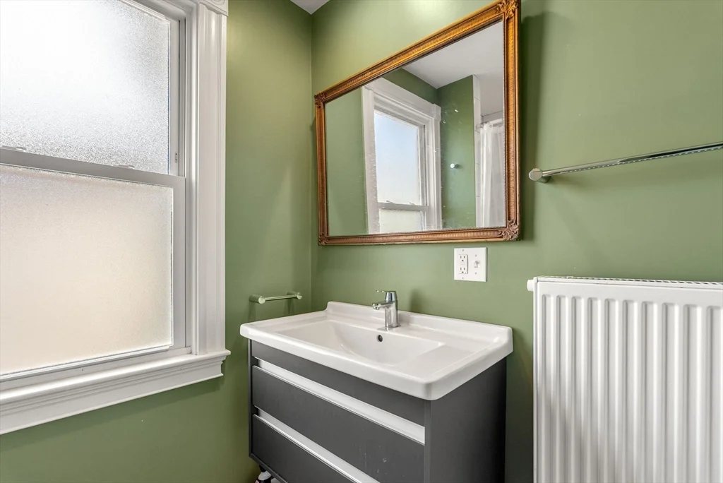 4 bed, 2 bath apartment for rent at 8 Franklin St Unit 2, East Somerville — photo 11 of 19