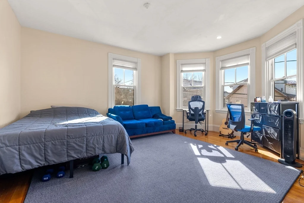 4 bed, 2 bath apartment for rent at 8 Franklin St Unit 2, East Somerville — photo 8 of 19