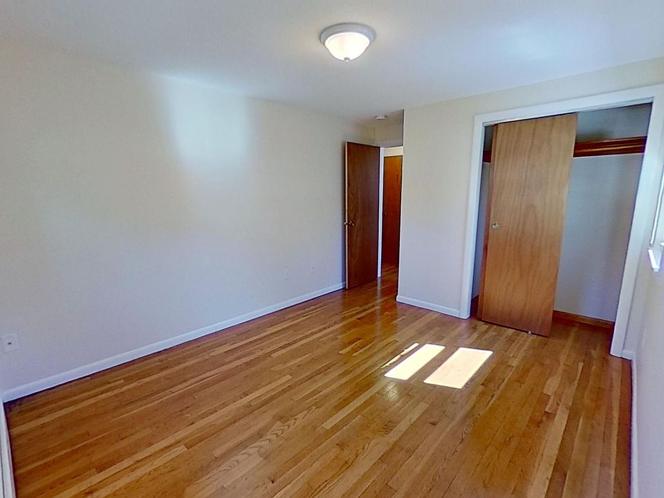 2 bed, 1 bath apartment for rent at 8 Friend St Unit 3, South Side — photo 7 of 10