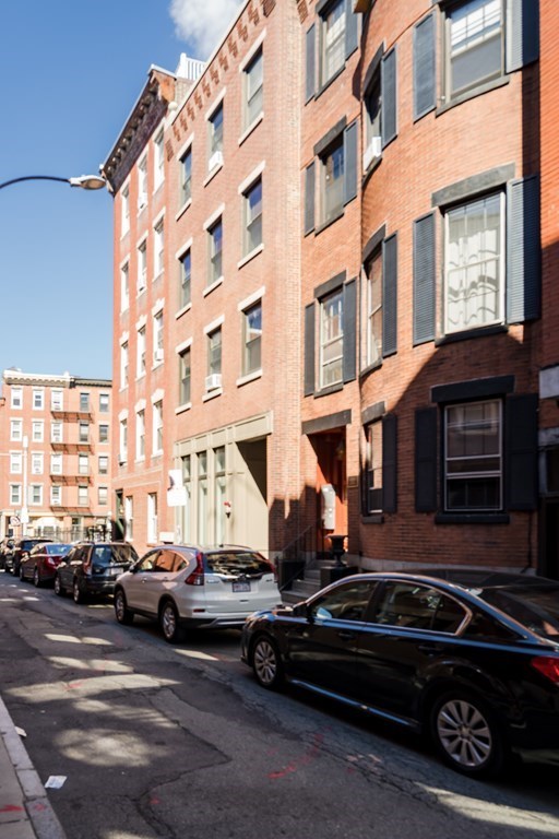 1 bed, 1 bath apartment for rent at 8 Garden Ct Unit 8, North End — photo 13 of 13