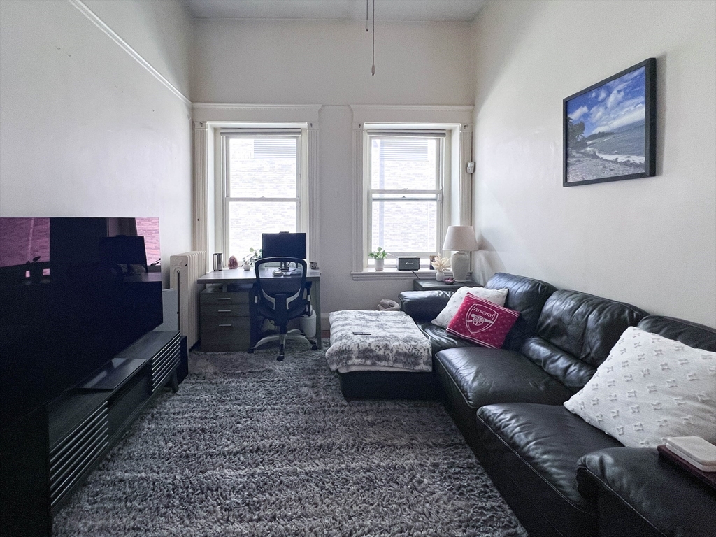 1 bed, 1 bath apartment for rent at 8 Garrison St Unit 111, Back Bay — photo 1 of 12