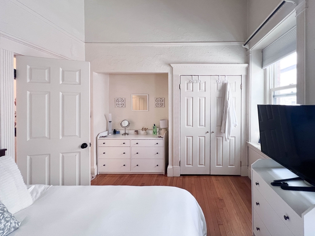 1 bed, 1 bath apartment for rent at 8 Garrison St Unit 111, Back Bay — photo 6 of 12