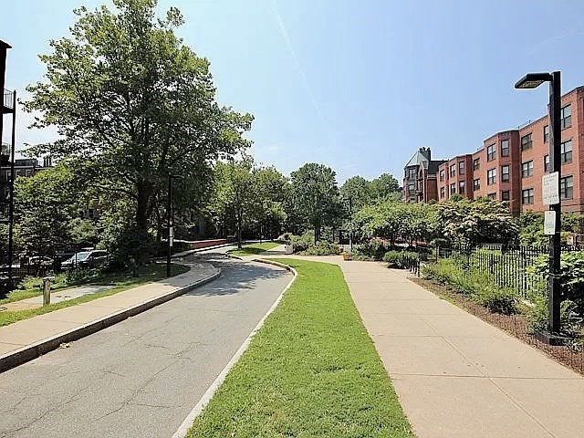 Studio bed, 1 bath apartment for rent at 8 Garrison St Unit 203, Back Bay — photo 13 of 16
