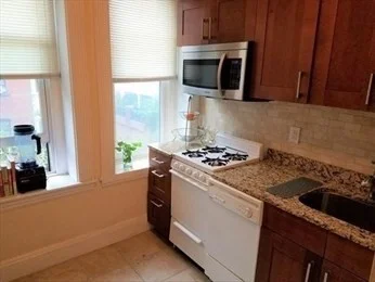 1 bed, 1 bath apartment for rent at 8 Garrison St Unit 302, Back Bay — photo 7 of 10