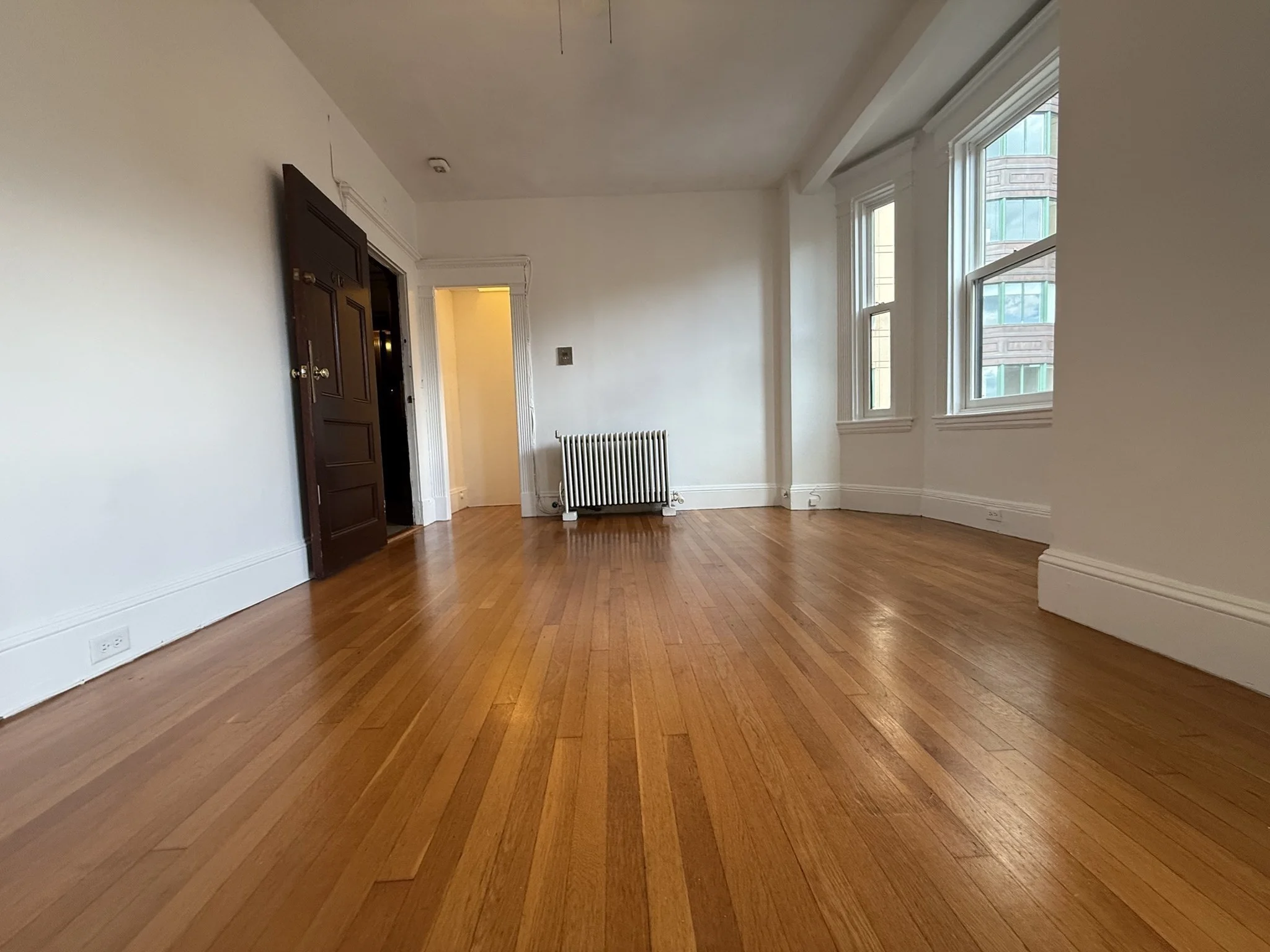Studio bed, 1 bath apartment for rent at 8 Garrison St Unit 610, Back Bay — photo 2 of 8