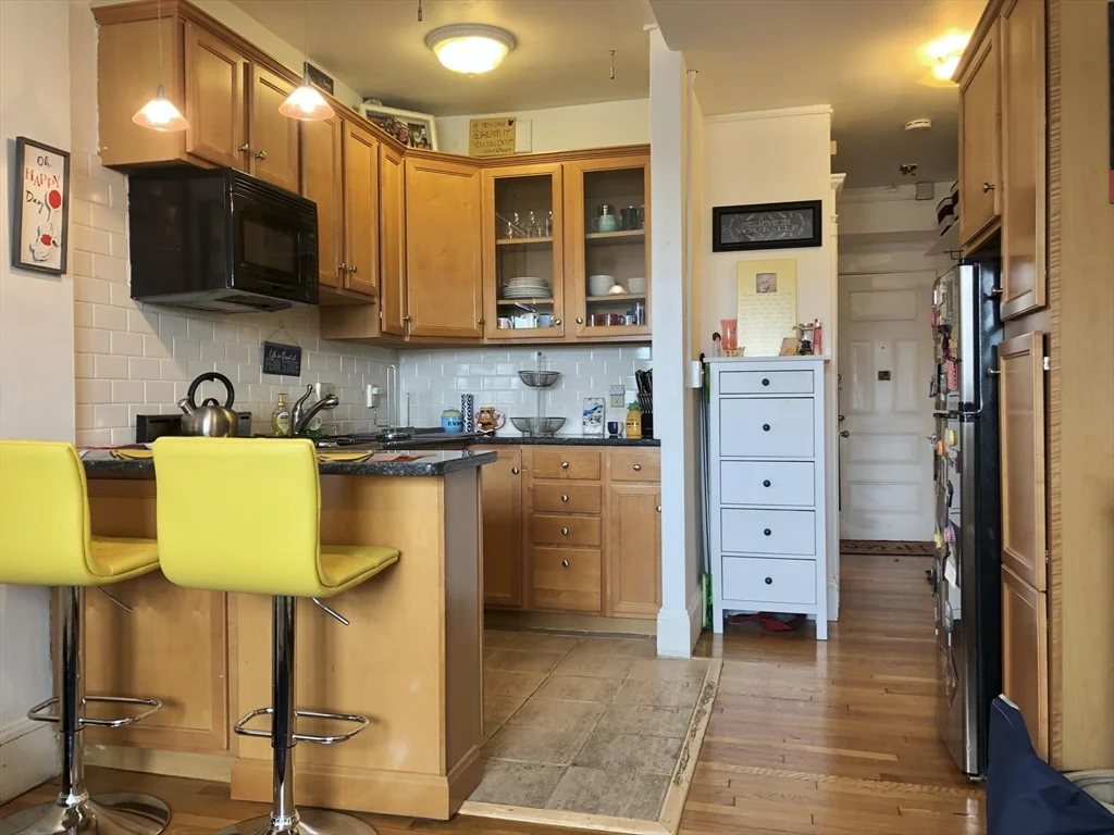 Studio bed, 1 bath apartment for rent at 8 Garrison St Unit 704, Back Bay — photo 4 of 8