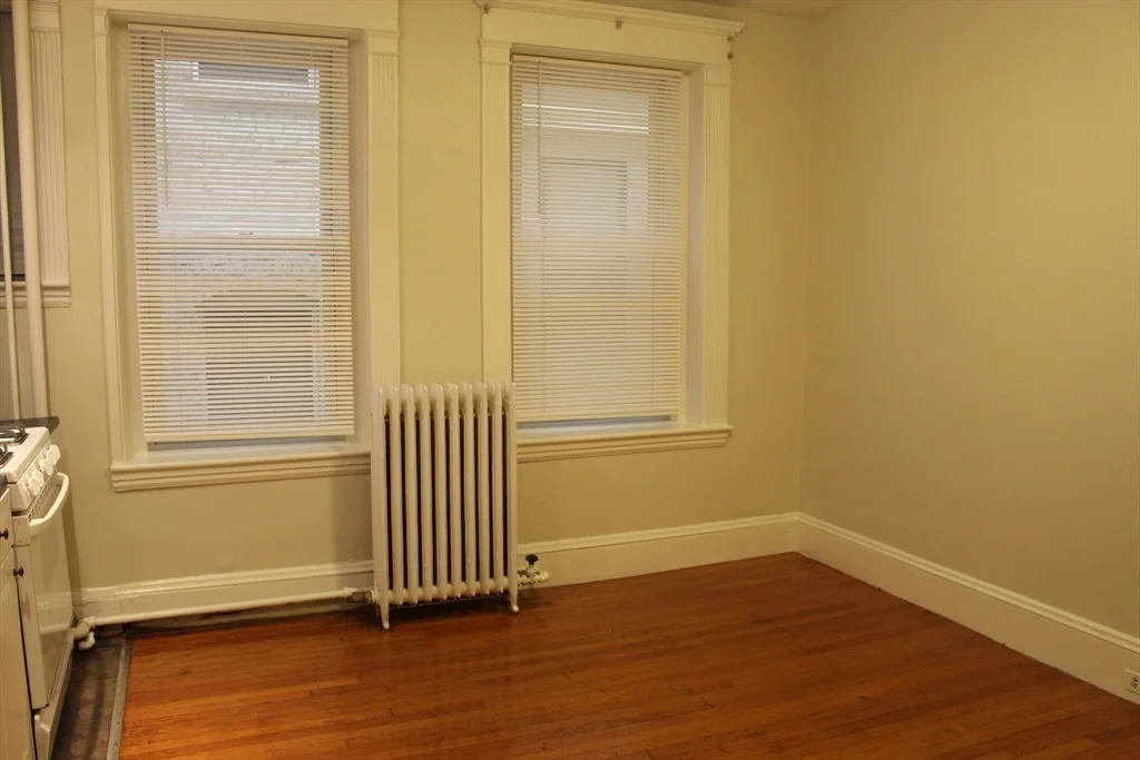 Studio bed, 1 bath apartment for rent at 8 Garrison Unit 400, Back Bay — photo 3 of 7