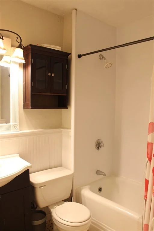 Studio bed, 1 bath apartment for rent at 8 Garrison Unit 400, Back Bay — photo 6 of 7