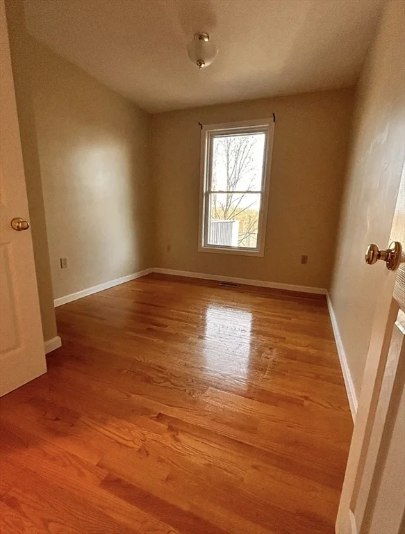 3 bed, 2 bath apartment for rent at 8 Gates Rd Unit B, Worcester — photo 7 of 25
