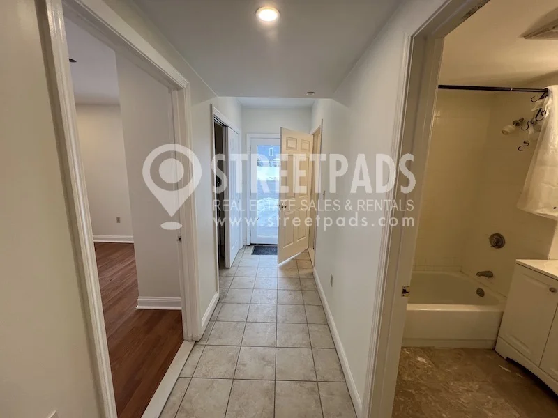 2 bed, 1.5 bath apartment for rent at 8 Glencoe St Unit 1, Oak Square — photo 16 of 24