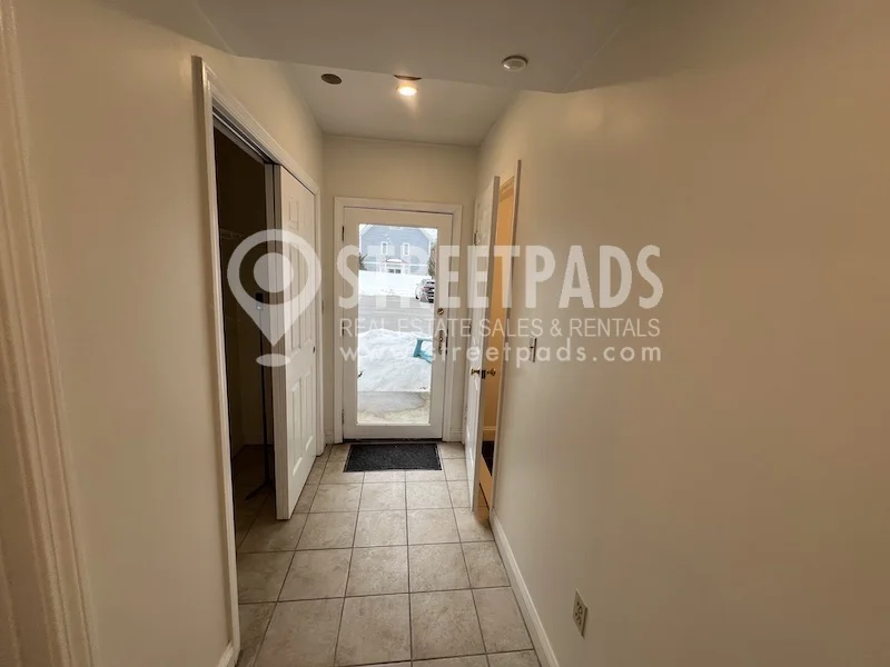 2 bed, 1.5 bath apartment for rent at 8 Glencoe St Unit 1, Oak Square — photo 22 of 24