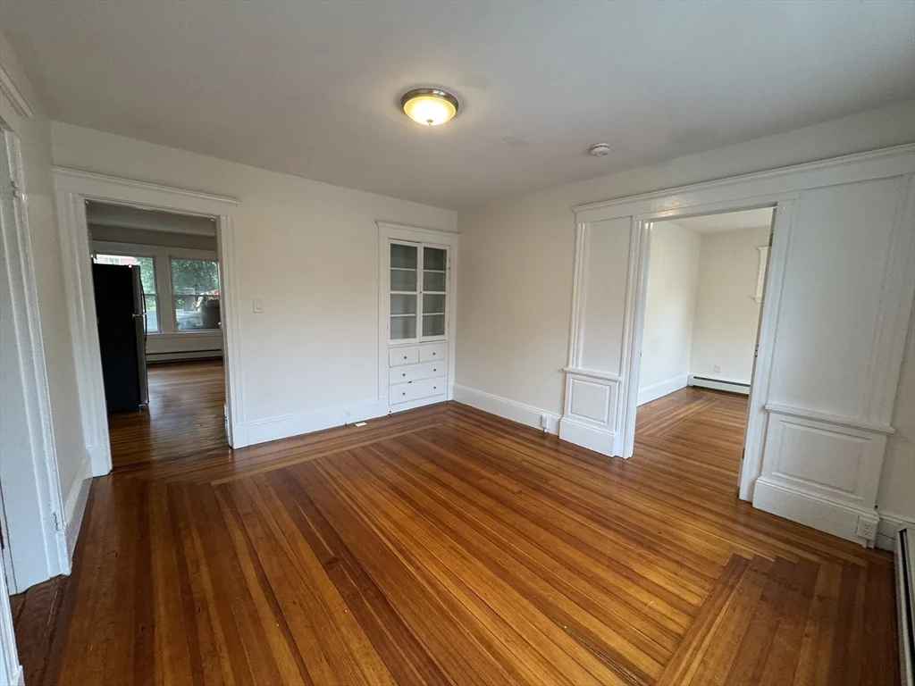 3 bed, 1 bath apartment for rent at 8 Glendale St Unit 1R, Glenwood — photo 8 of 13