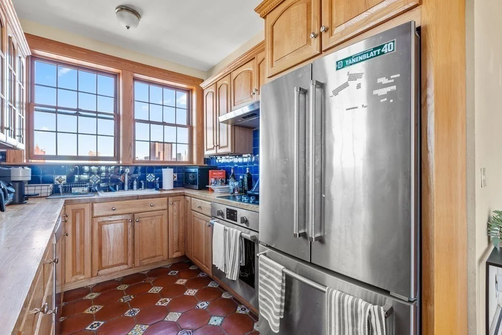 2 bed, 2 bath apartment for rent at 8 Gloucester St Unit 12A, Back Bay — photo 3 of 11