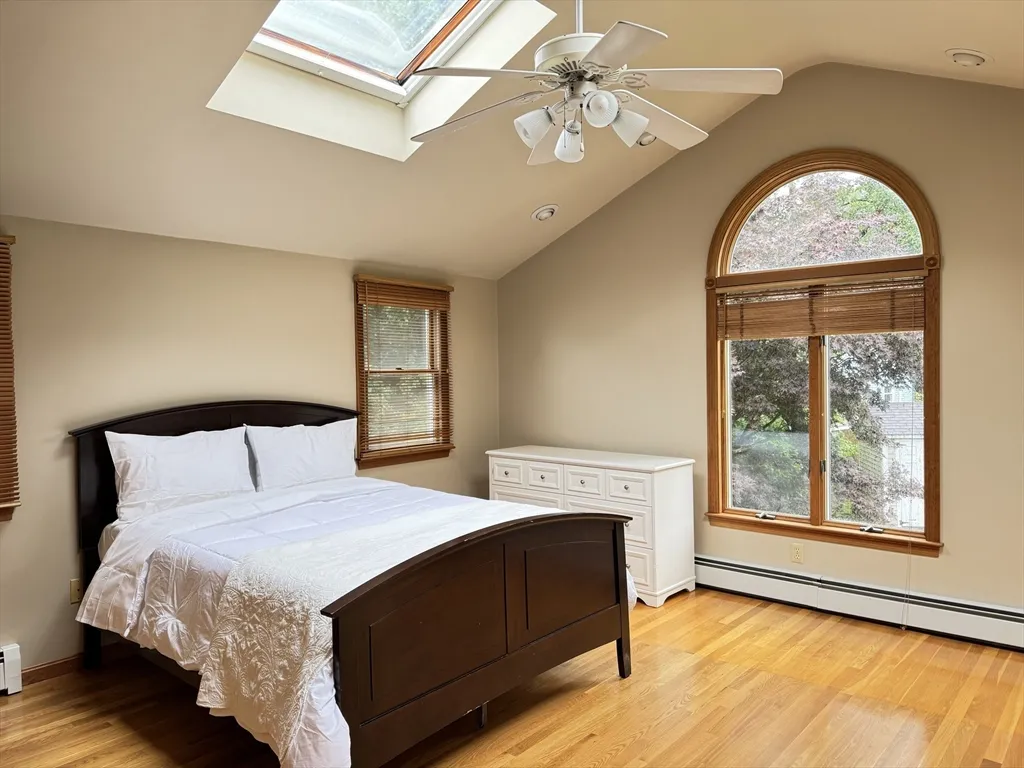 4 bed, 3 bath apartment for rent at 8 Grace Rd, Woburn — photo 5 of 7
