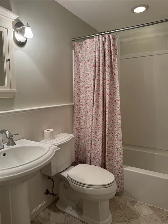 4 bed, 3 bath apartment for rent at 8 Grace Rd, Woburn — photo 7 of 7