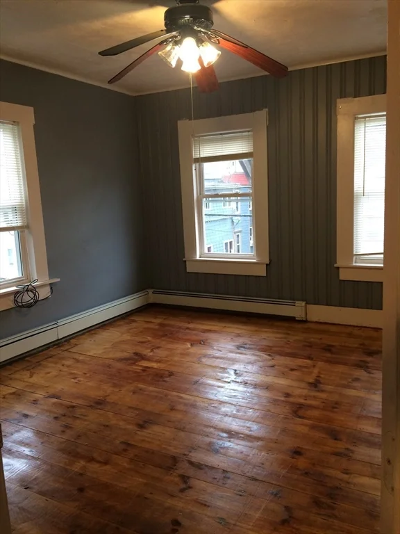 4 bed, 1 bath apartment for rent at 8 Grant Unit 3, Marlborough — photo 2 of 9