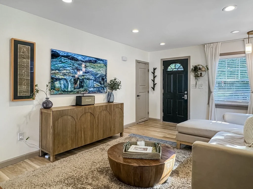 2 bed, 1 bath apartment for rent at 8 Greenhalge St, Medford — photo 4 of 28