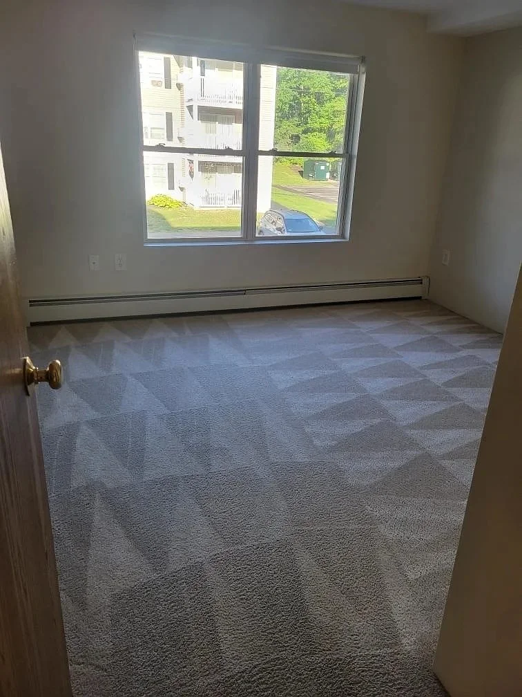 2 bed, 1 bath apartment for rent at 8 Greenleaf Dr Unit G, Merrimac — photo 3 of 7