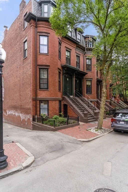1 bed, 1 bath apartment for rent at 8 Greenwich Park Unit 2-FURNISHED, South End — photo 21 of 26