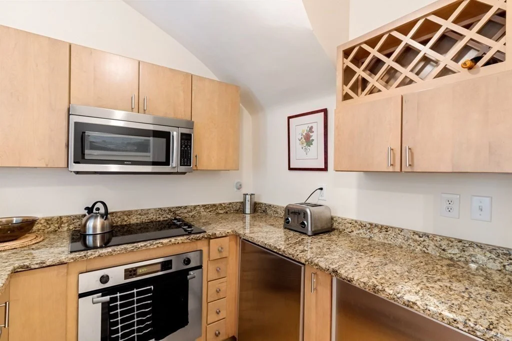 1 bed, 1 bath apartment for rent at 8 Greenwich Park Unit 2-FURNISHED, South End — photo 6 of 26
