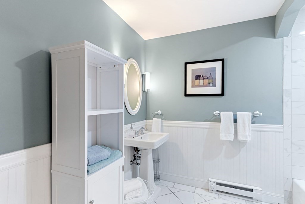 1 bed, 1 bath apartment for rent at 8 Greenwich Park Unit 2, South End — photo 15 of 26