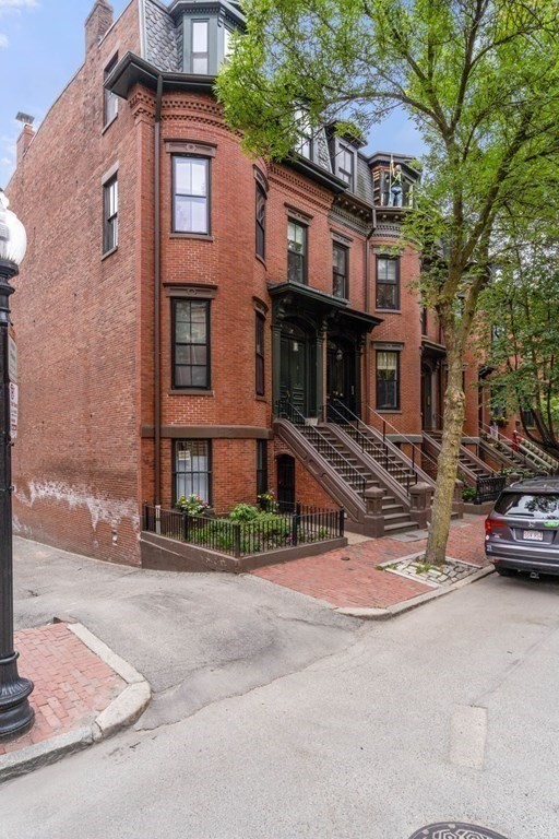 1 bed, 1 bath apartment for rent at 8 Greenwich Park Unit 2, South End — photo 21 of 26