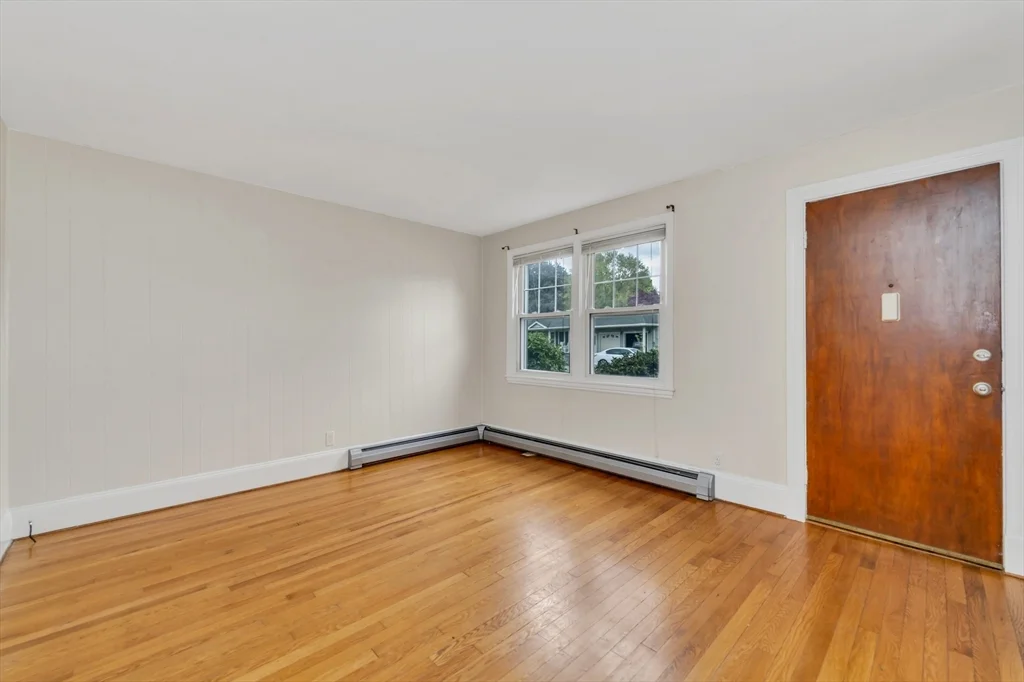 1 bed, 1 bath apartment for rent at 8 Greystone Ave Unit 0, Bradford — photo 10 of 12