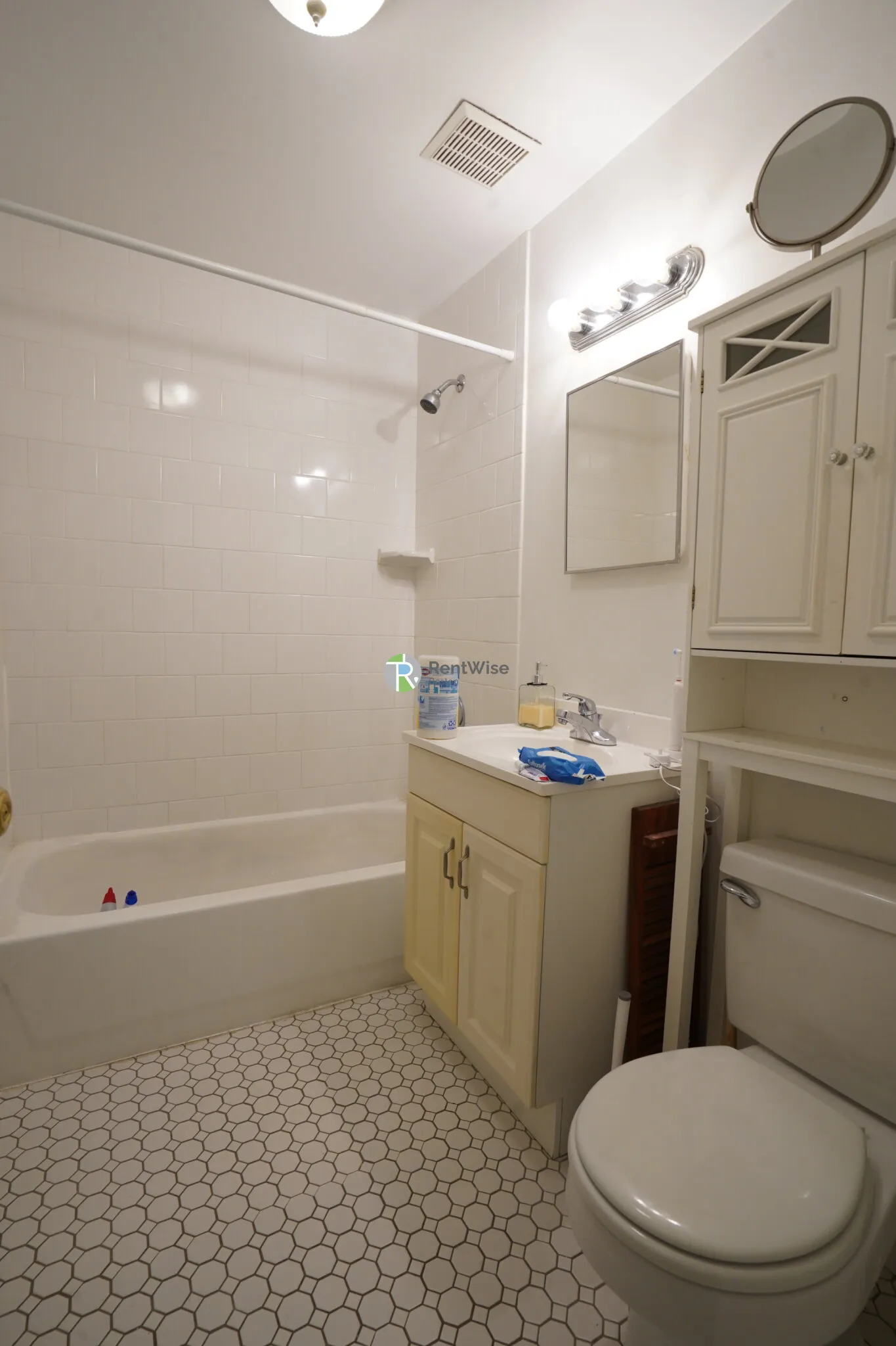 1 bed, 1 bath apartment for rent at 8 Griggs St Unit 14, Brighton — photo 8 of 10