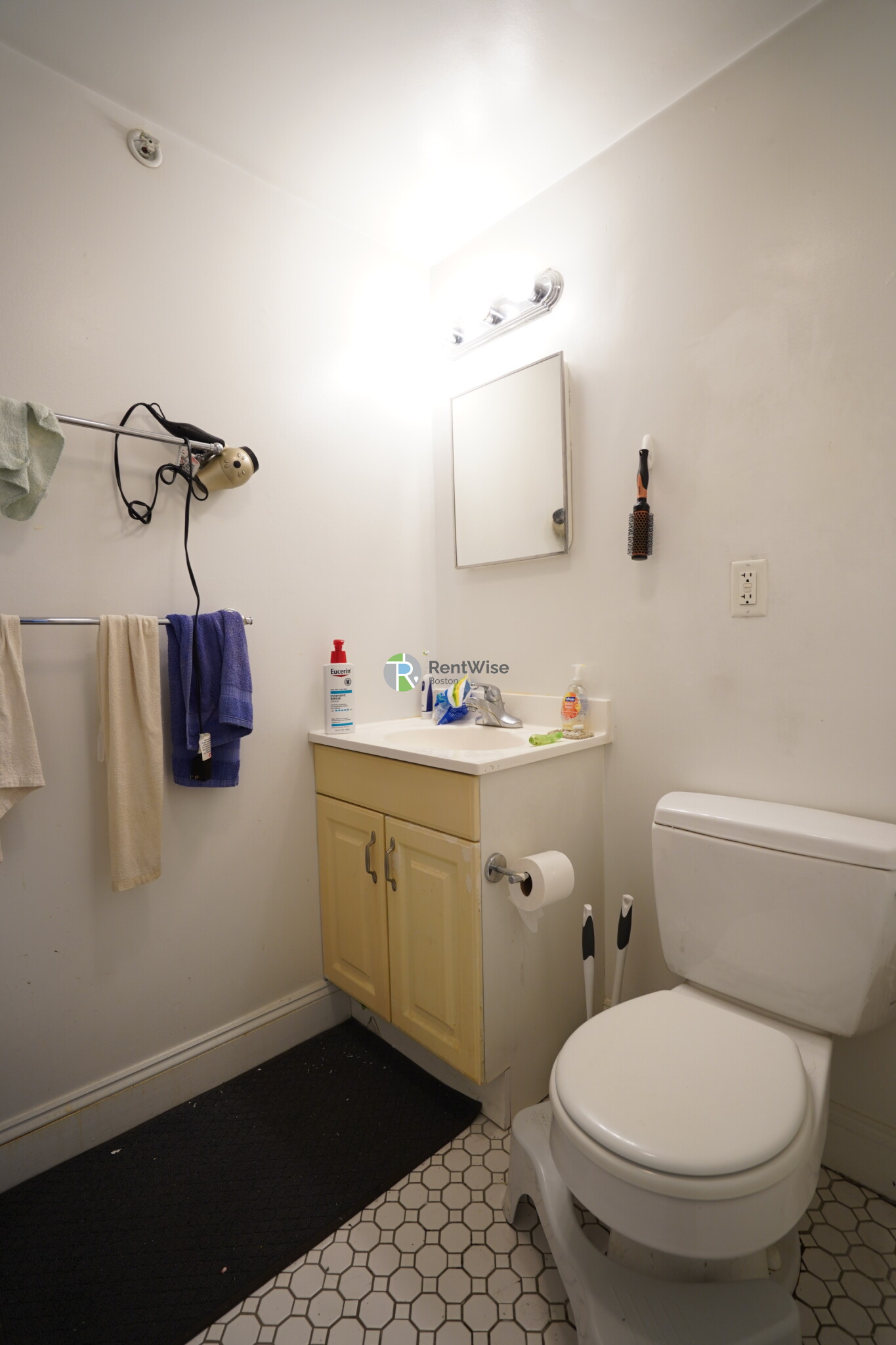 1 bed, 1 bath apartment for rent at 8 Griggs St Unit 5, Brighton — photo 8 of 10